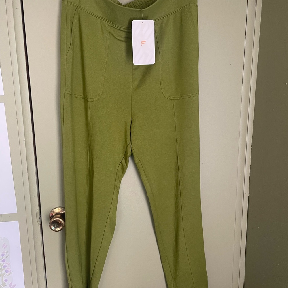 NWT Fabletics Olive Green Gemma Joggers XXL